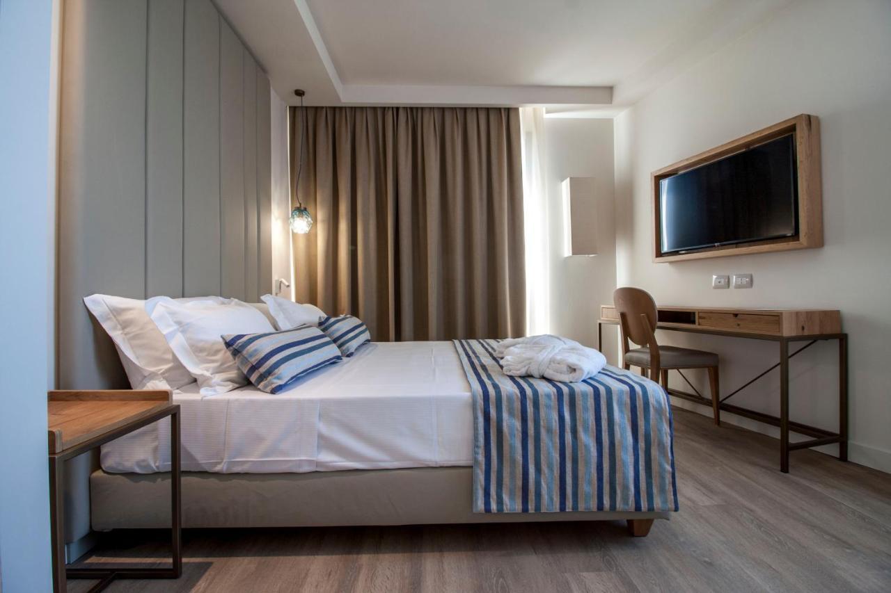 Aqua Boutique Bed & Breakfast *